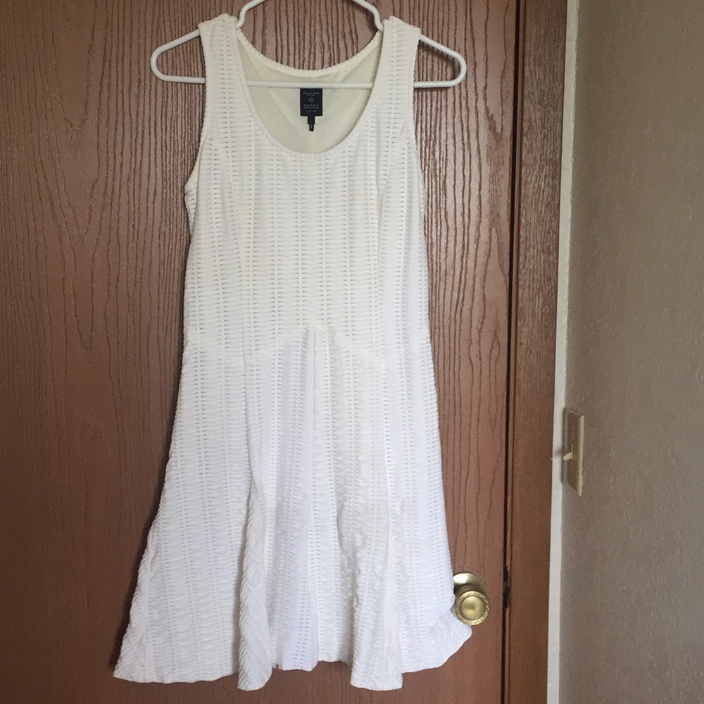 Rag and bone gauzy dress. So, so cute!